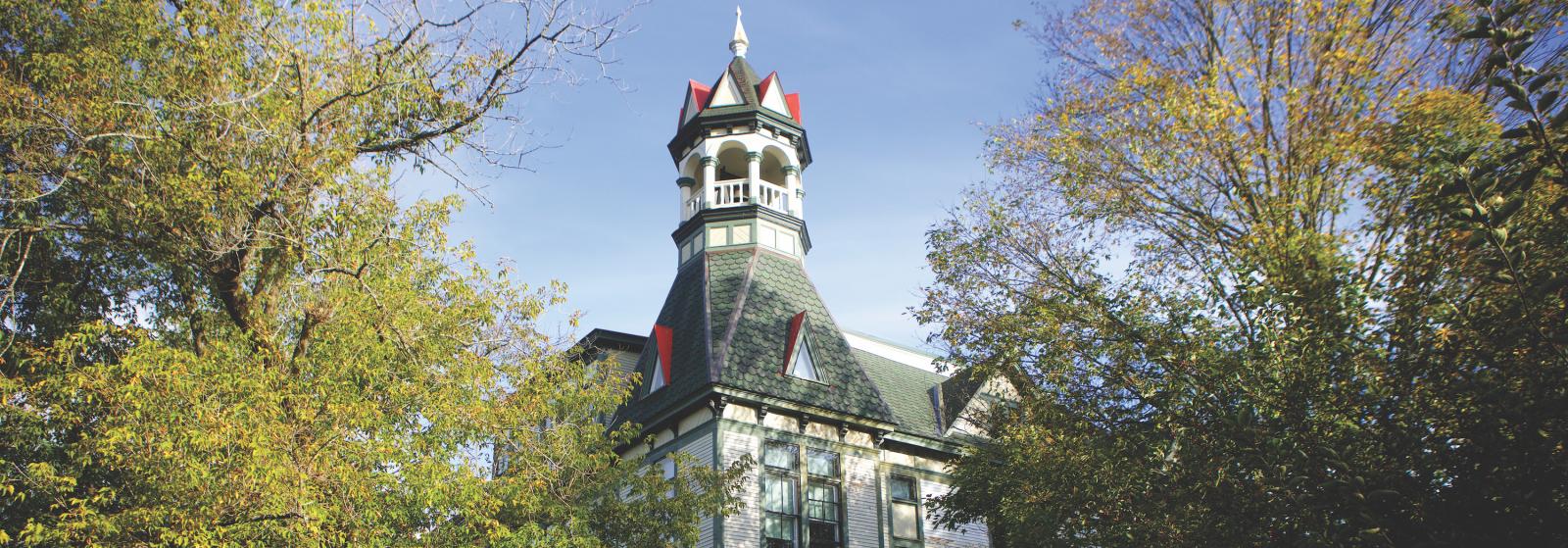 The tower of Debevoise Hall at Vermont Law School
