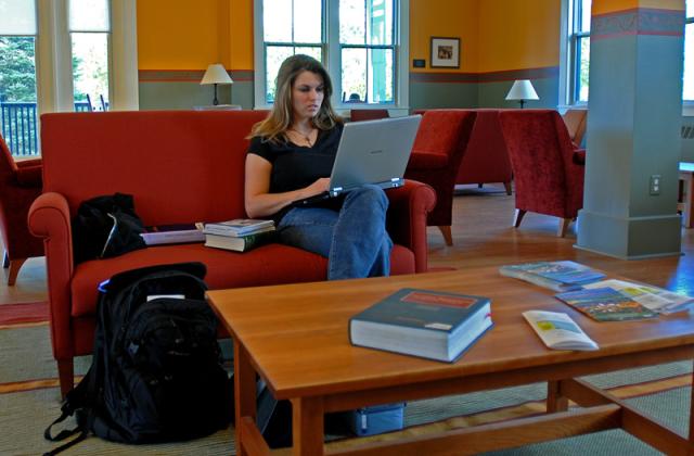 Online Learning (Distance Learning), Vermont Law and Graduate School academics