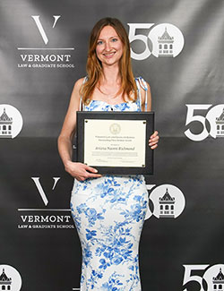 CJRC Advanced Clinician Ariana Richmond JD’26 receiving this year’s CLEA Outstanding Clinical Student Award